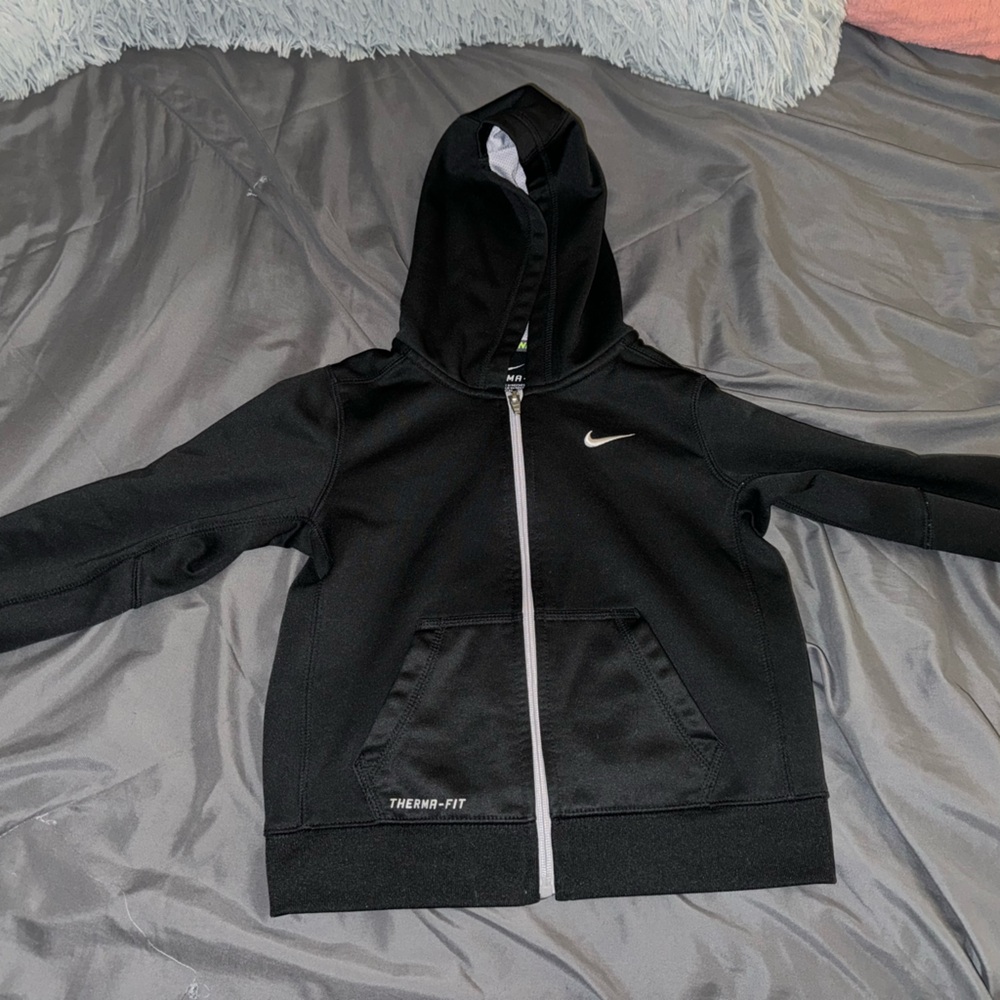 Nike Kids Size 5 Therma Fit Jacket